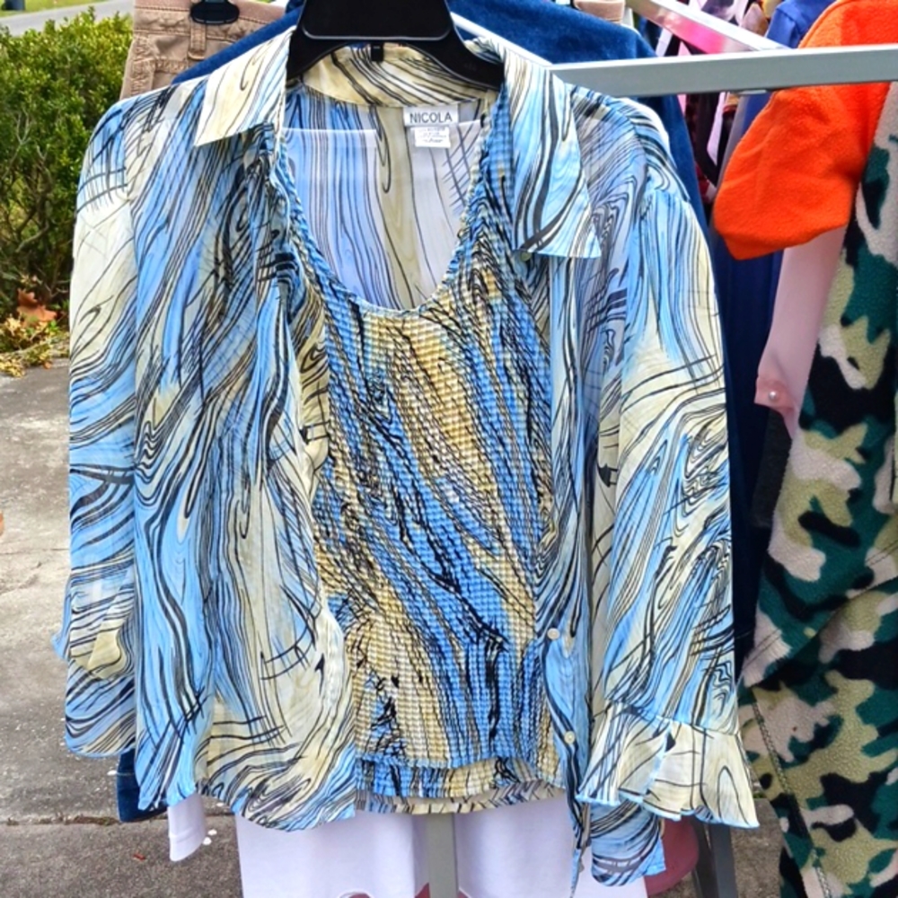 Two-piece blouse set